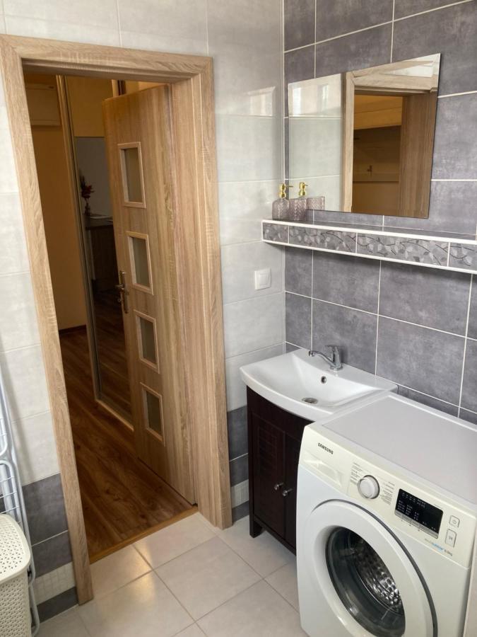 2 Rooms Apartment In Michalovce Exteriér fotografie
