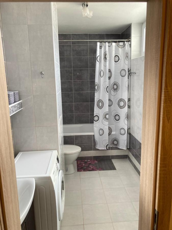 2 Rooms Apartment In Michalovce Exteriér fotografie